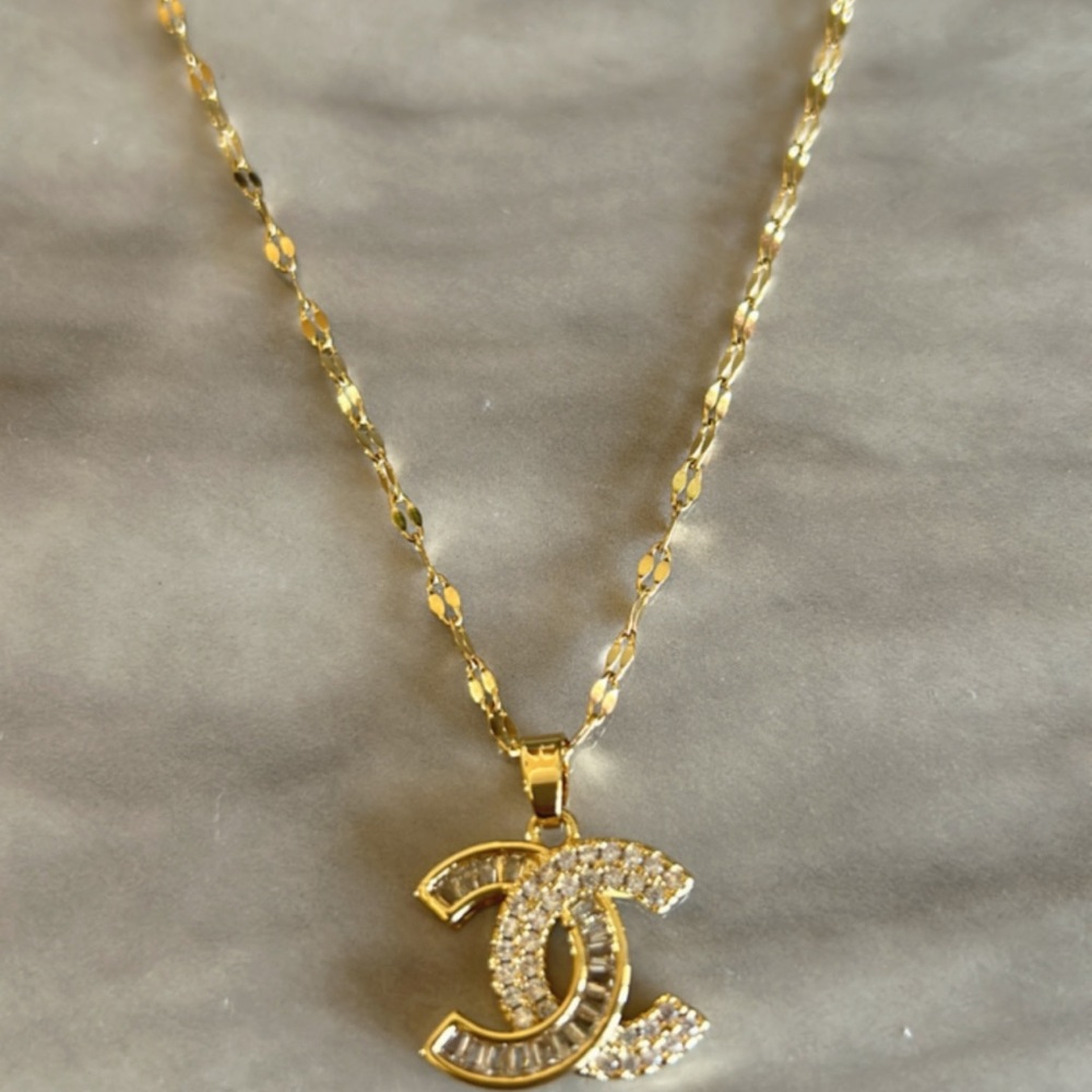 CC cz stone necklace - Picture 3 of 4